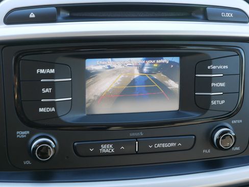 Used 2016 Kia Sorento LX w/ LX Convenience Package image 27