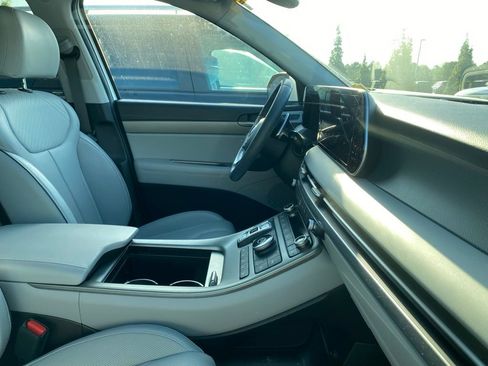 Used 2025 Hyundai Palisade SEL FWD image 8
