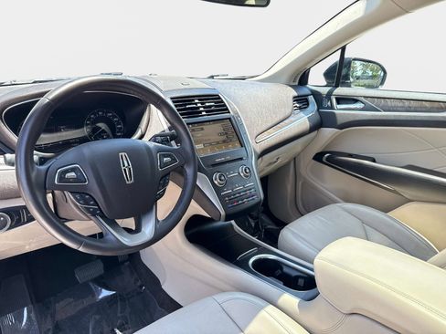 Used 2019 Lincoln MKC Reserve FWD image 15