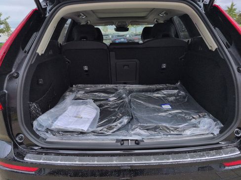 New 2026 Volvo XC60 B5 Ultra w/ Protection Package Premier image 26