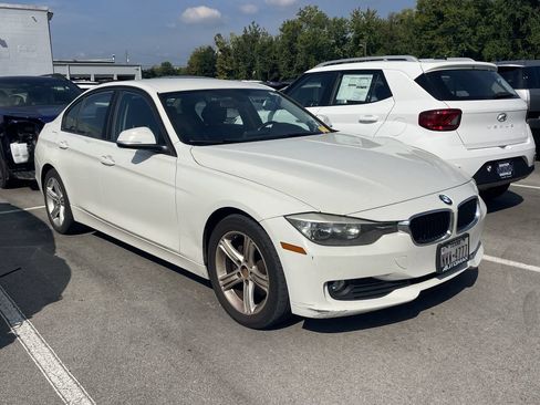 Used 2015 BMW 320i Sedan RWD image 1