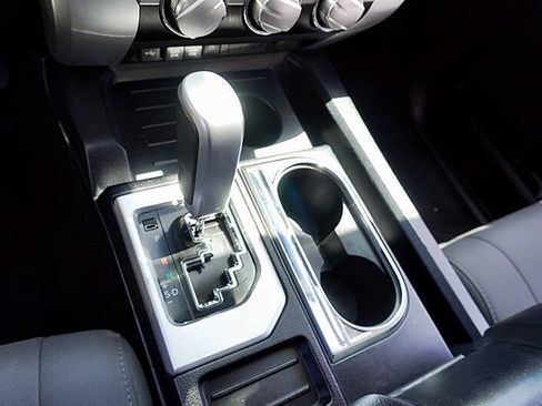 Used 2020 Toyota Tundra SR5 w/ SR5 Upgrade Package image 31