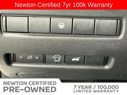 Used 2025 Nissan Rogue SV FWD image 35