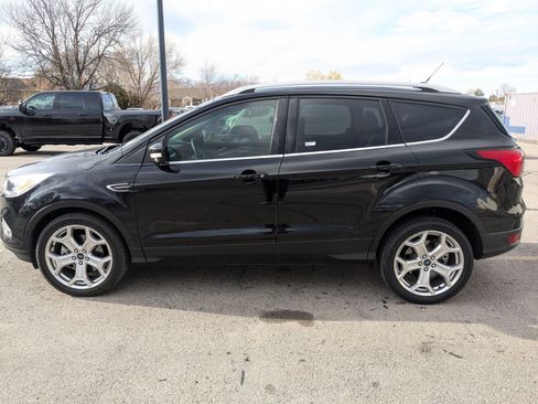 Used 2019 Ford Escape Titanium image 9