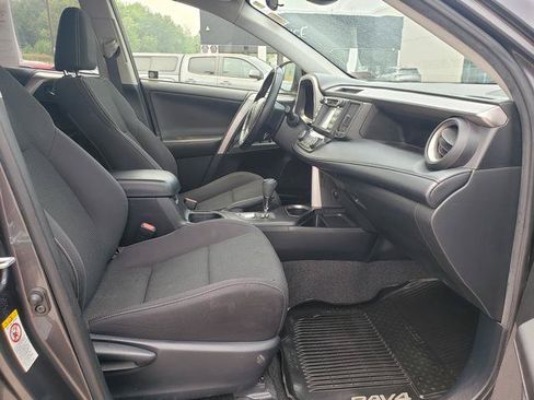 Used 2018 Toyota RAV4 XLE w/ Plus Extra Value Package AWD/4WD image 18