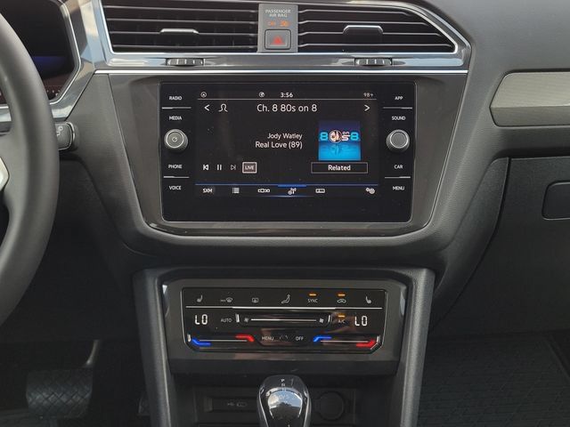 Used 2022 Volkswagen Tiguan SE FWD image 15