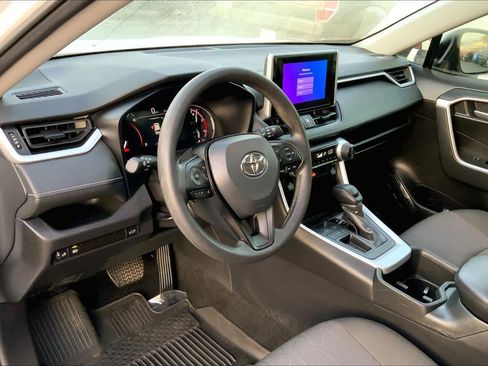Used 2023 Toyota RAV4 XLE w/ Convenience Package image 17