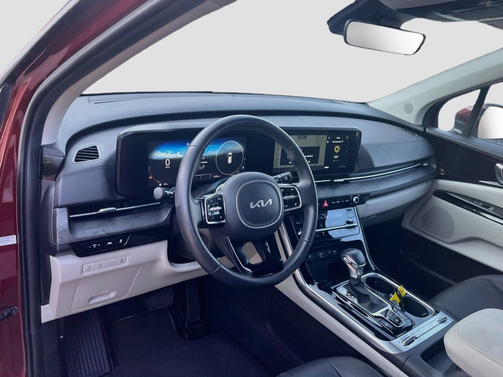 Used 2024 Kia Carnival SX FWD image 9