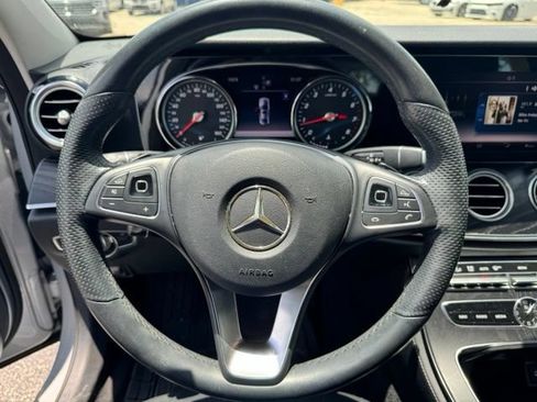 Used 2018 Mercedes-Benz E 300 image 17