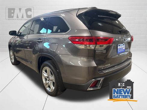 Used 2019 Toyota Highlander Limited w/ Protection Package #3 AWD/4WD image 5