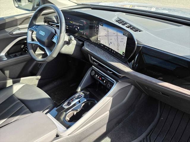 Used 2025 Audi Q5 Premium w/ Convenience Package AWD/4WD image 10