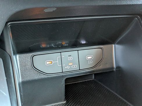 New 2026 Kia Sorento LX FWD image 35