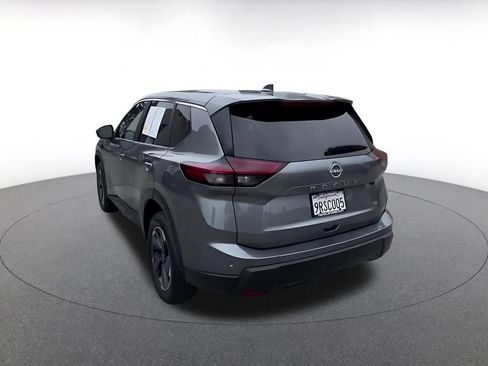 Used 2025 Nissan Rogue SV FWD image 11