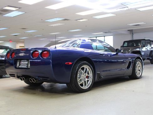 Used 2004 Chevrolet Corvette Z06 w/ Z06 Preferred Equipment Group RWD image 4