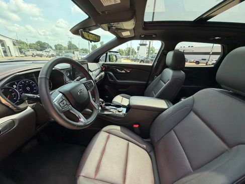 Used 2023 Chevrolet Blazer RS w/ Driver Confidence II Package FWD image 4