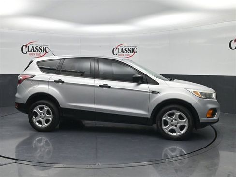 Used 2017 Ford Escape S image 6