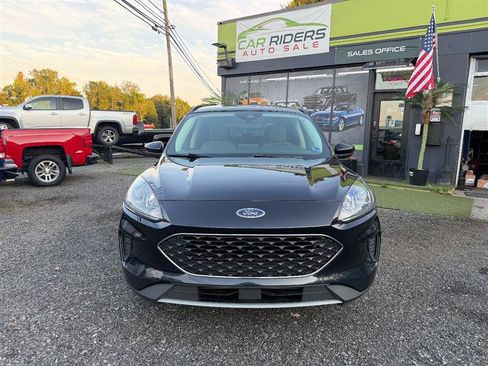 Used 2021 Ford Escape SE w/ Convenience Package AWD/4WD image 2
