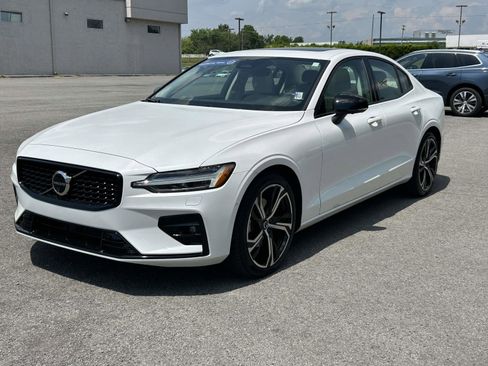 Certified 2024 Volvo S60 B5 Plus w/ Climate Package AWD/4WD image 7