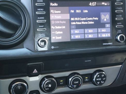 Used 2020 Toyota Tacoma SR AWD/4WD image 18