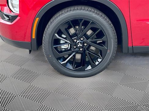 New 2025 Mitsubishi Outlander SEL Black Edition image 32