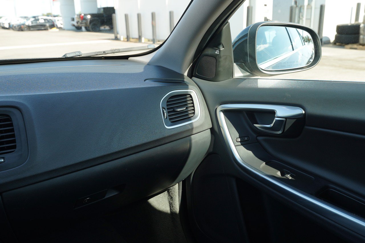 Used 2016 Volvo S60 T5 Premier w/ Convenience Package FWD image 8