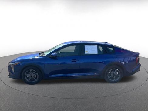 Used 2025 Kia K4 LXS image 9