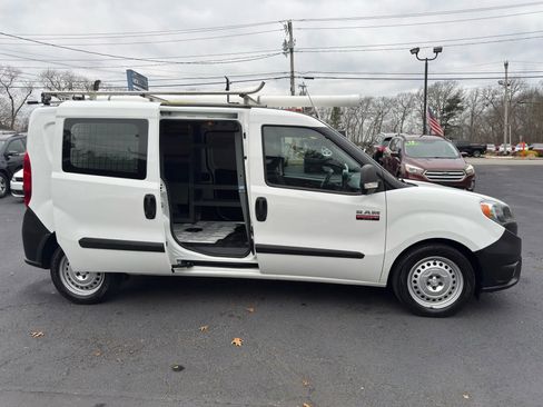 Used 2018 RAM ProMaster City Tradesman image 19