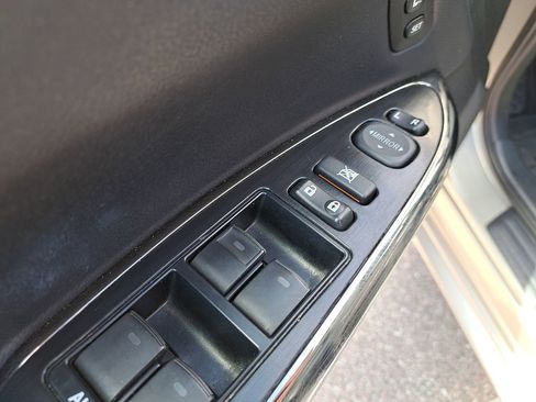 Used 2016 Toyota Avalon Touring image 14