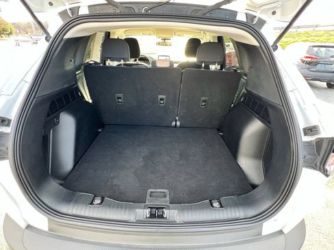 Used 2022 Ford Escape SE image 13