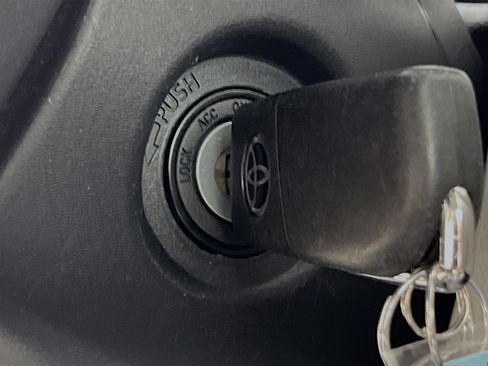 Used 2023 Toyota Corolla LE image 23