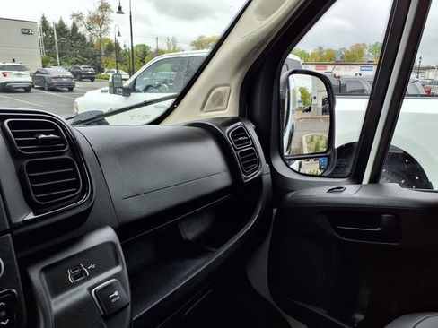 Used 2025 RAM ProMaster 2500 w/ Convenience Group FWD image 24