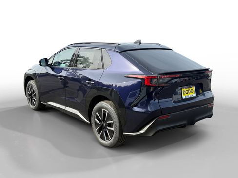 New 2026 Subaru Solterra Premium image 3