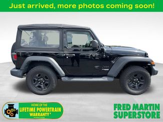 Used 2021 Jeep Wrangler Sport AWD/4WD video 1