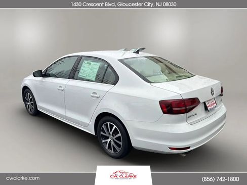 Used 2018 Volkswagen Jetta SE FWD image 8