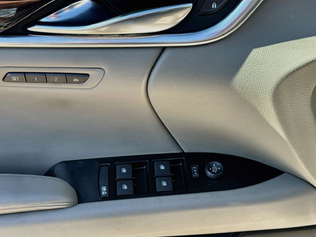 Used 2013 Cadillac XTS Premium FWD image 21