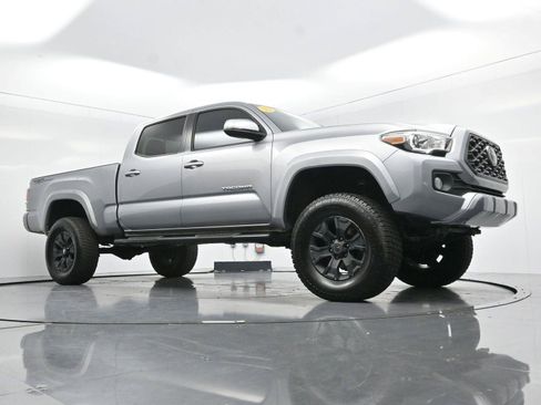 Used 2020 Toyota Tacoma TRD Sport RWD image 39