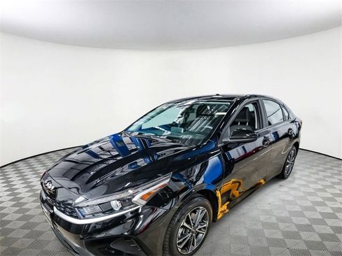 Certified 2024 Kia Forte LXS image 5