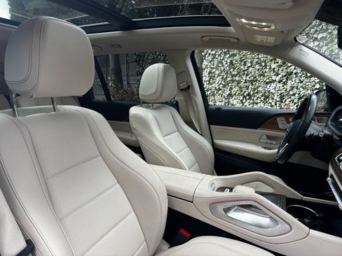 Used 2022 Mercedes-Benz GLS 450 4MATIC image 27