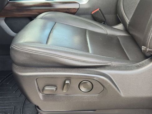 Used 2022 GMC Sierra 1500 SLT w/ SLT Convenience Package image 24