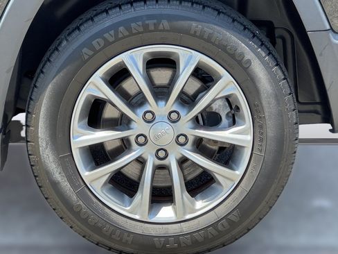 Used 2021 Jeep Cherokee Latitude Lux AWD/4WD image 12