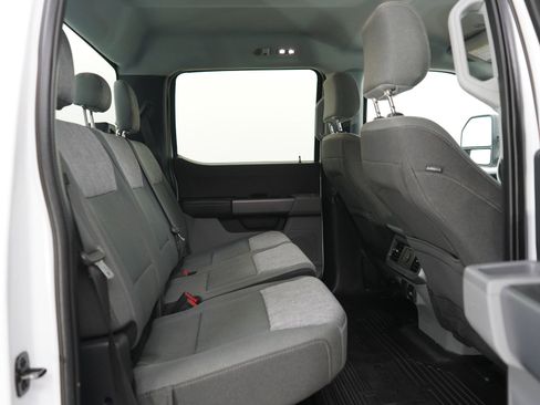 Used 2024 Ford F250 XLT AWD/4WD image 12