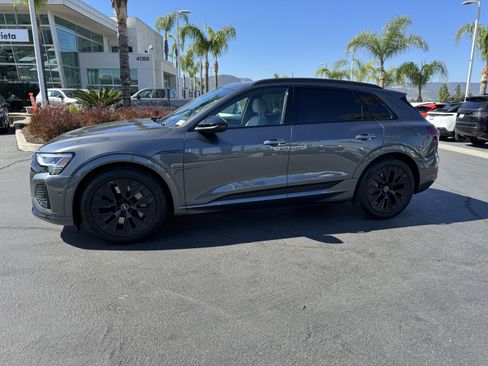 Used 2024 Audi Q8 e-tron Prestige w/ Prestige Package image 7