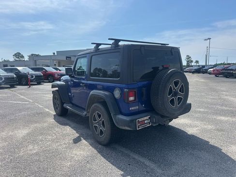 Used 2018 Jeep Wrangler Sport AWD/4WD image 5