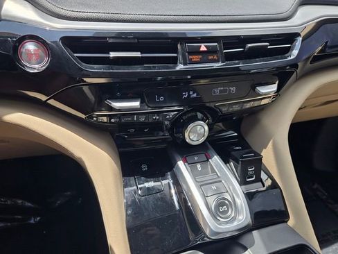 Certified 2024 Acura MDX FWD image 18