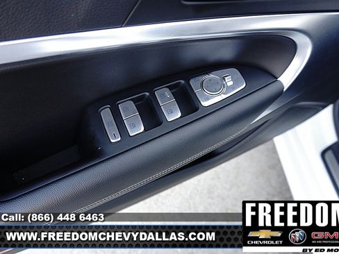 Used 2025 Genesis G70 2.5T RWD image 36