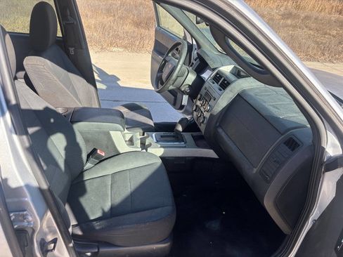 Used 2011 Ford Escape XLT image 13