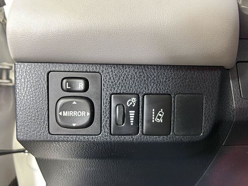 Used 2017 Toyota RAV4 XLE w/ Convenience Package AWD/4WD image 36