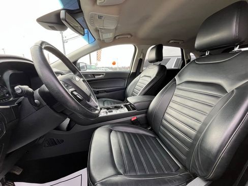 Used 2020 Ford Edge SEL image 16