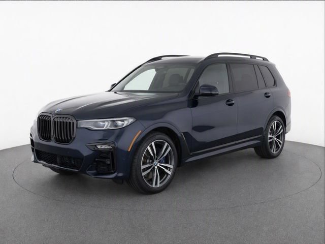 Used 2022 BMW X7 M50i w/ Luxury Seating Package AWD/4WD image 3