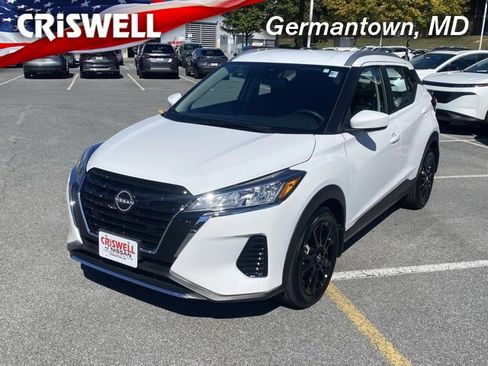 Certified 2024 Nissan Kicks SV image 1